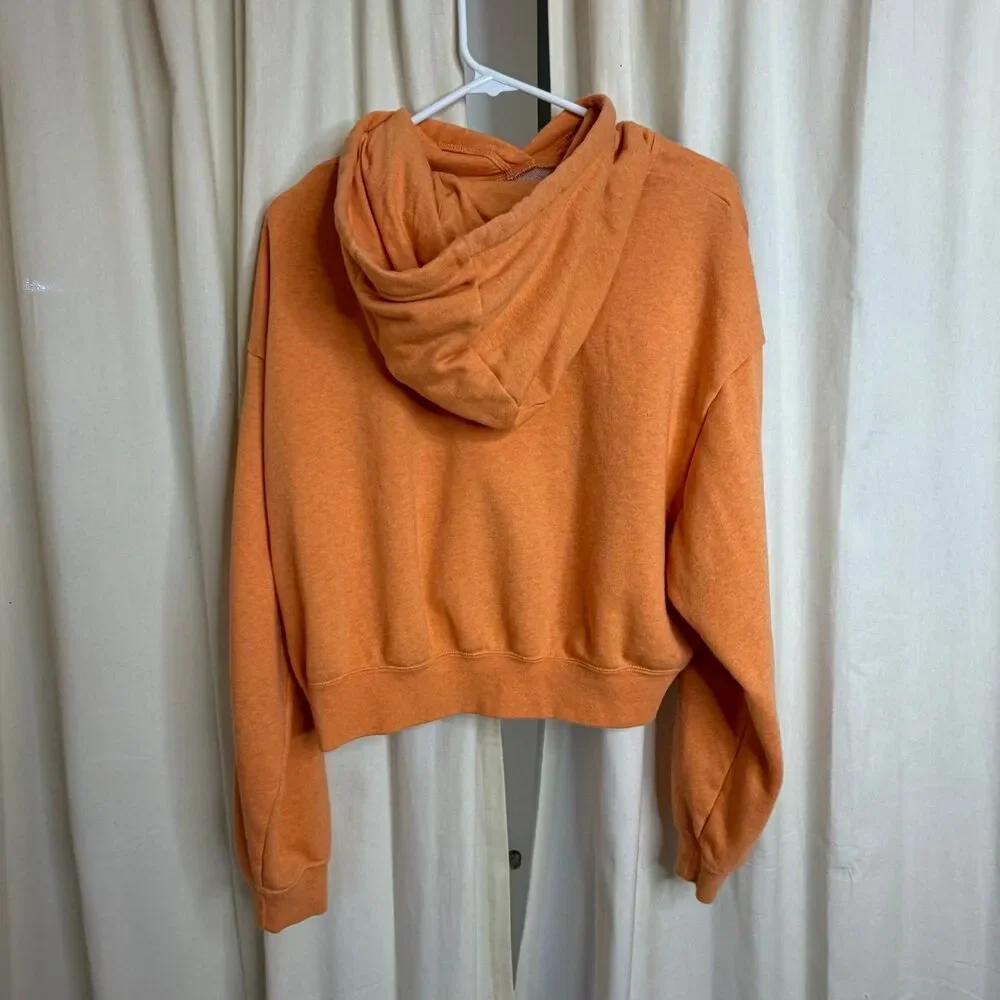 Nike Sweatshirt Women’s Medium Orange Cropped Long Sleeve Hoodie